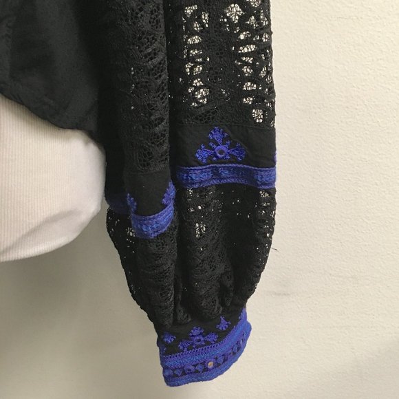 Free People lace black blue embroidered boogie top boho long sleeve M - Picture 6 of 8